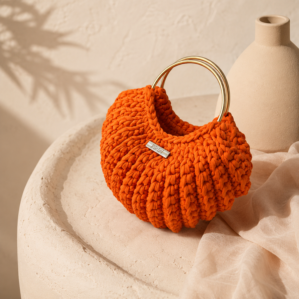 Moony orange